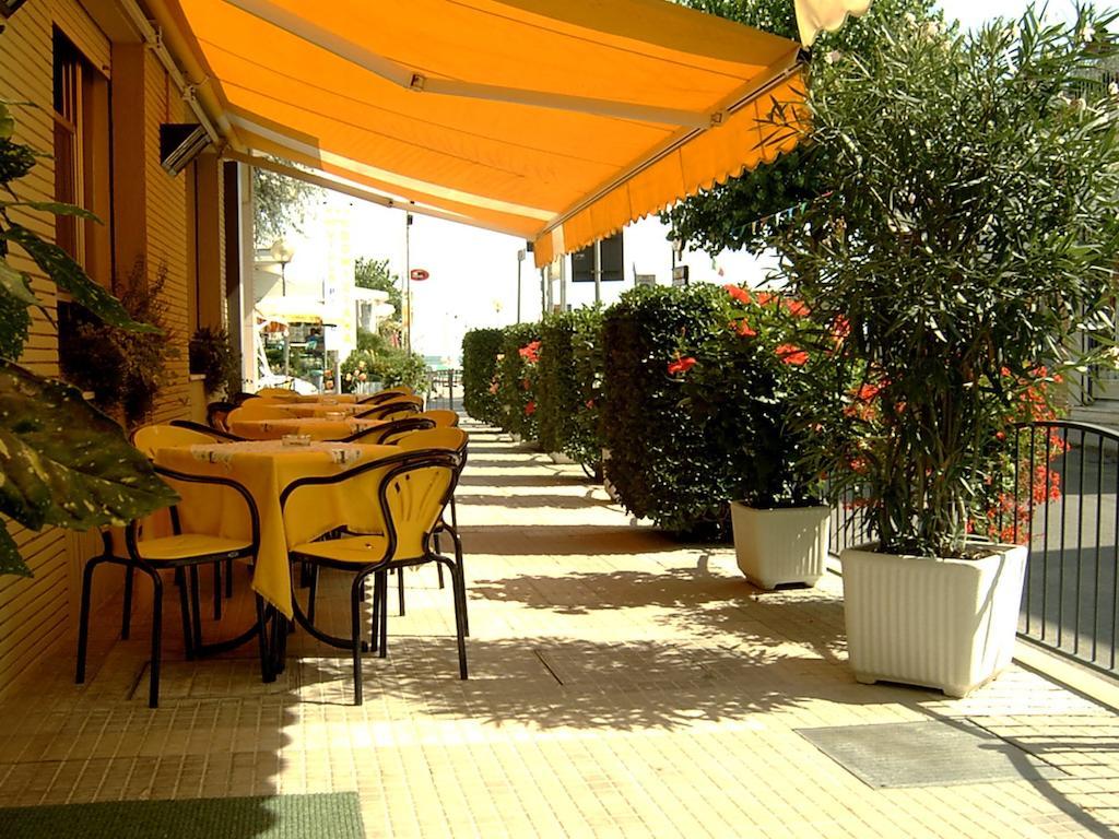 Hotel Villa Domiziana Rimini Zewnętrze zdjęcie